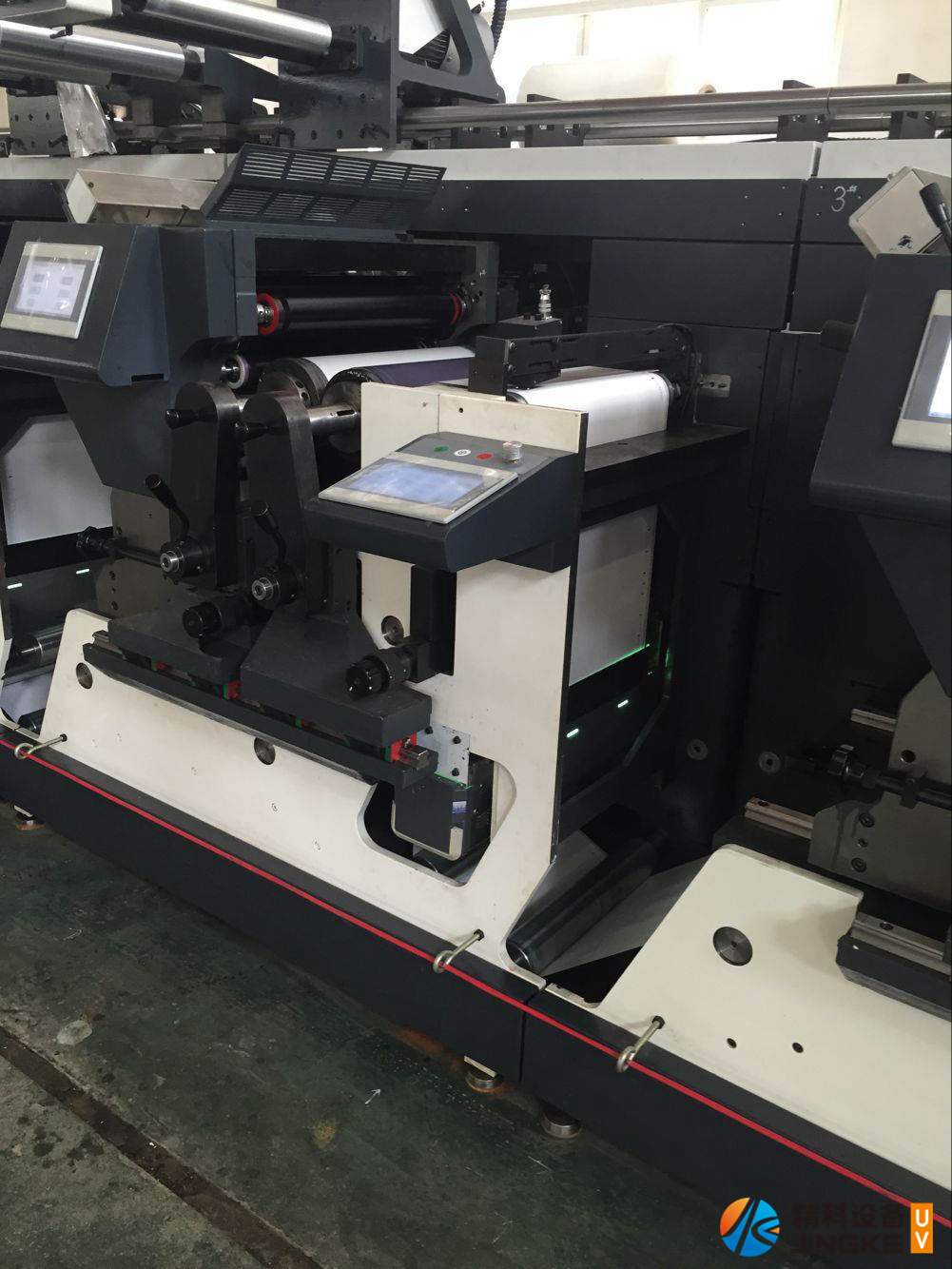 高速胶印标签印刷机加装UV3